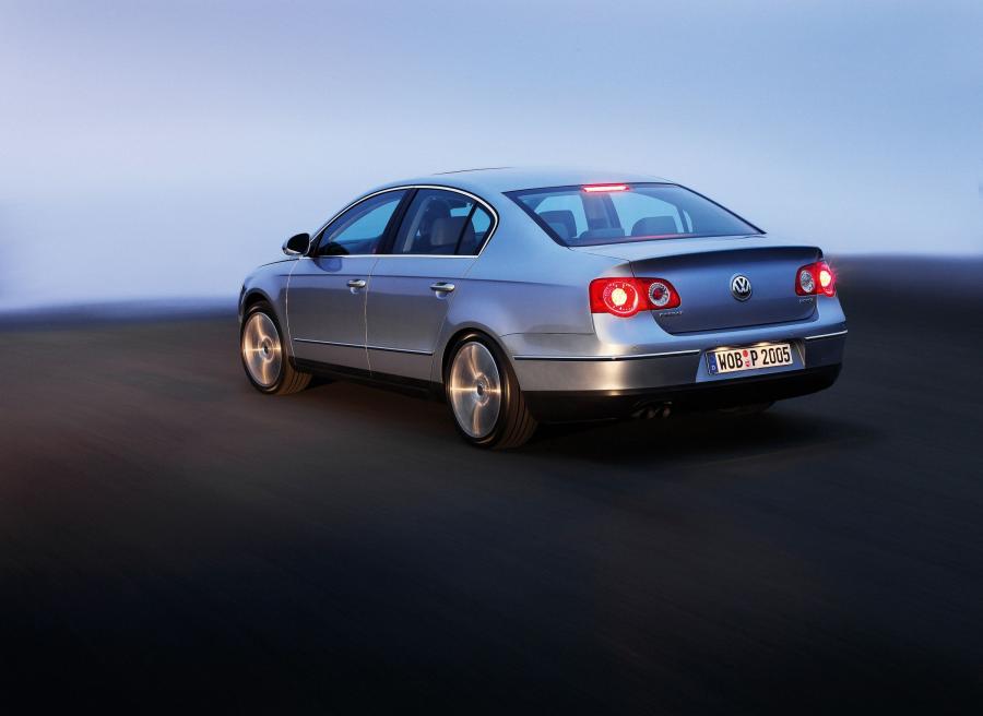  Volkswagen Passat 2005 года  (фото 132 из 161)